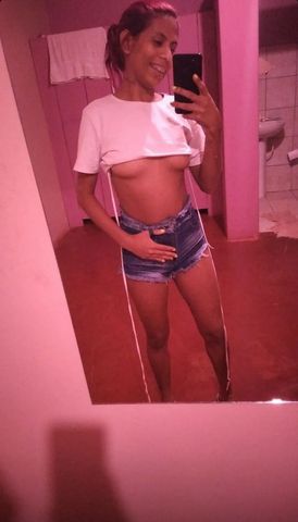 Olá meus amores me chamo lary tenho 23 ano 
Sou morena do cabelo castanho 
Sou nossa nessa aérea
Atendo em motel e sua residência não tenho local fixo ainda.
Uber e motel por conta do cliente 
Venha me conhecer de pertinho bb