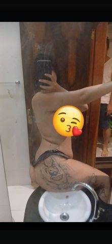 Olá meu amores sou muito simpática safada e educada venham me conhecer bbs 