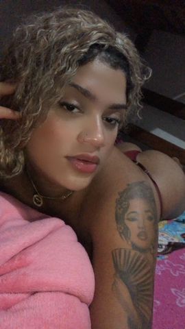 Sou uma morena tranquila , gosto de conversar ,sou alegre cuidadosa morena nordestina doída pra te satisfazer e esquenta o clima 