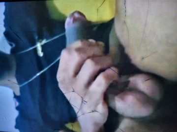 Me chamo teles tenho 27 anos

Sou acompanhante, ofereço um atendimento diferenciado e uma experiência única a você.

Atendo o público masculino, sou grande 1,87 de altura, másculo, discreto, safado e muito intenso, o meu prazer é realizar seus desejos e fantasias.

Se quiser me conhecer garanto que não irá se arrepender, faço valer cada minuto.

Faço massagem tântrica individual e a 4 mãos com um parceiro, realizo atendimento virtual por chamada de vídeo e vendo conteúdos.
